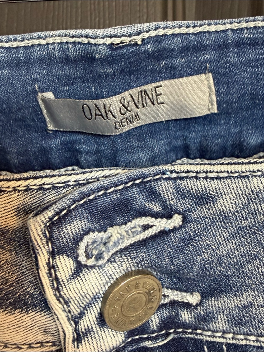 Embroidered Light Blue Flare Jeans with Floral Accent - Picture 4 of 9